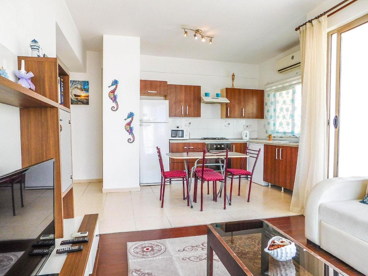 Rix Apartments Kyrenia  Exterior foto